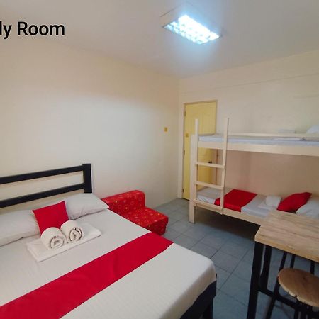 Bed And Brewhouse Sucat Bed and Breakfast Paranaque City Eksteriør billede