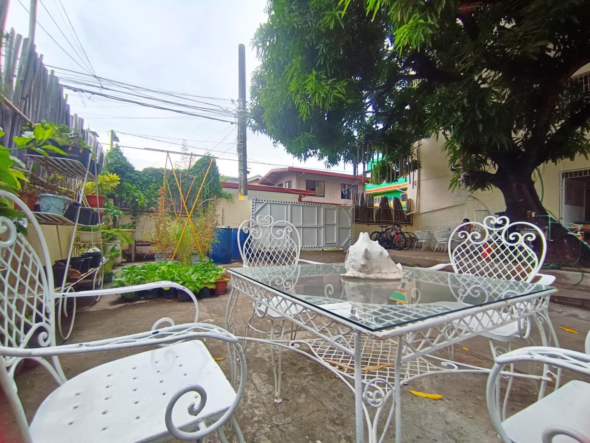 Bed And Brewhouse Sucat Bed and Breakfast Paranaque City Eksteriør billede